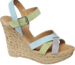 Deichmann 159 RON.jpg