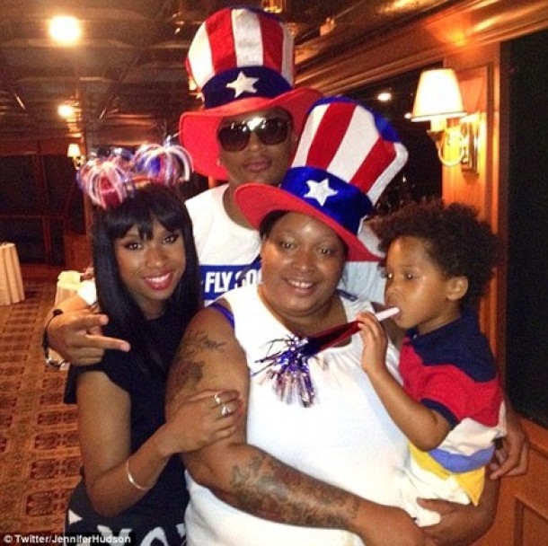 Jennifer Hudson si familia