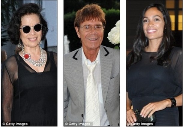 Bianca Jagger, Sir Cliff Richard si actrita Roasrio Dawson