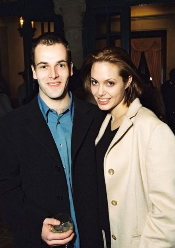 Angelinei Jolie si Jonny Lee Miller