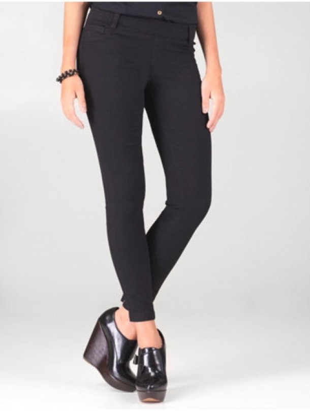 pantaloni stradivarius.com 79 lei