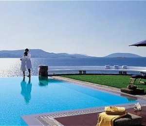 Grand Resort Lagonissi, Atena