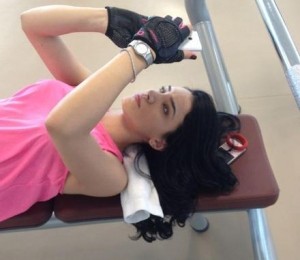 Adelina Pestritu la sala de fitness