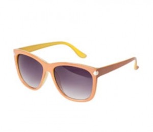 Stradivarius, 45 lei