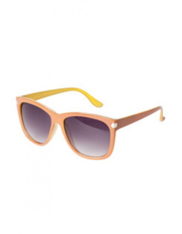 Stradivarius, 45 lei