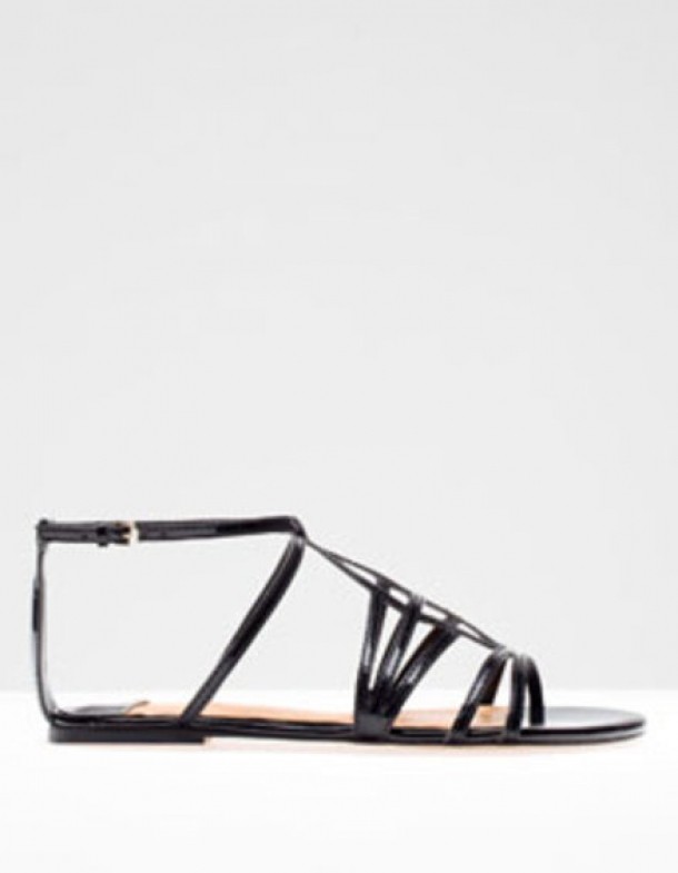 Stradivarius, 89 lei