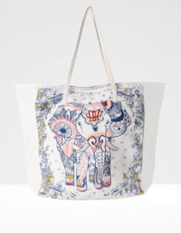 Stradivarius, 35 lei