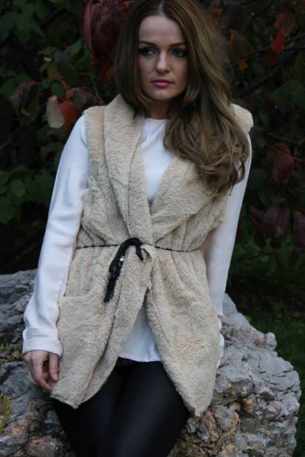 Vesta Diva's Bputique/ Facebook. 60 lei