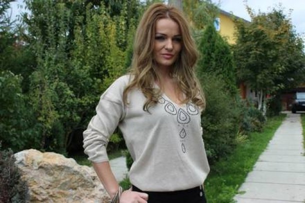 Pulover Diva's Boutique/ Facebook, 55 lei