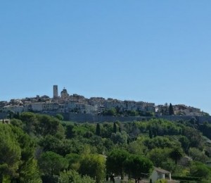 Roquefort-les-Pins, Franta