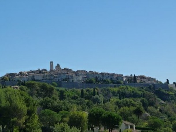 Roquefort-les-Pins, Franta