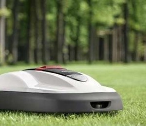 Robot de tuns iarba