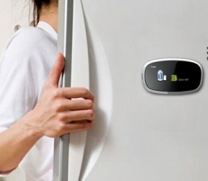 Frigider cu alerta pentru alimente expirate