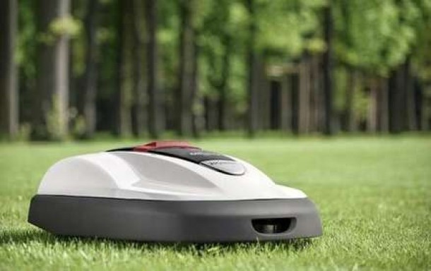 Robot de tuns iarba