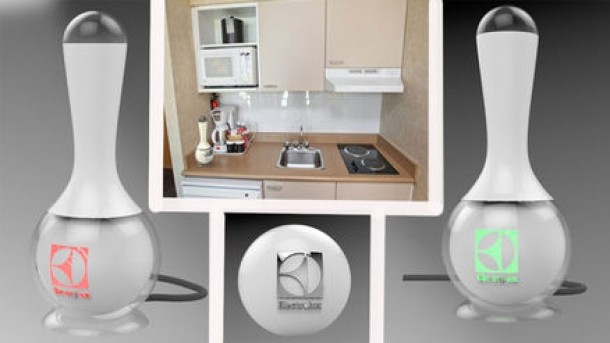 Lingura care amesteca singura mancarea