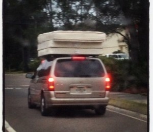 2. Incerci sa sfidezi gravitatia.