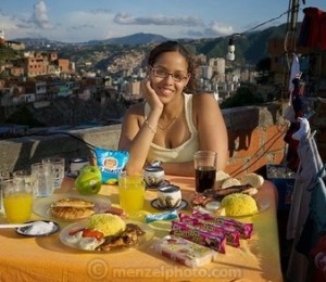 Katherine Navas, eleva de liceu, Venezuela: 4000 calorii