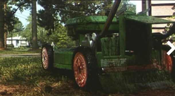 Masina de tuns iarba din "Maximum Overdrive" (1986)