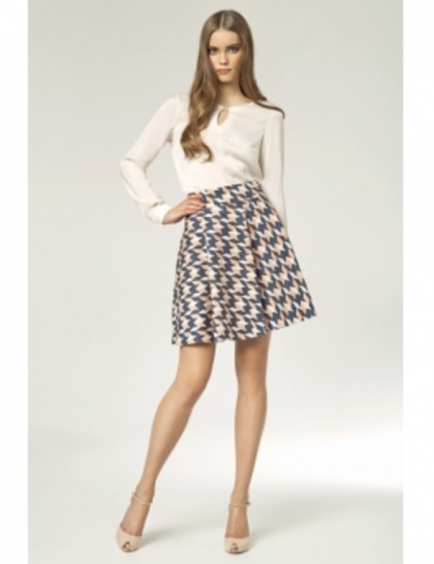 Fusta tinar.ro, 84 lei