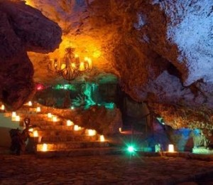 Caverna Lounge, Mexic