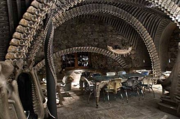 H.R. Giger Alien Bar, Gruyere, Elvetia