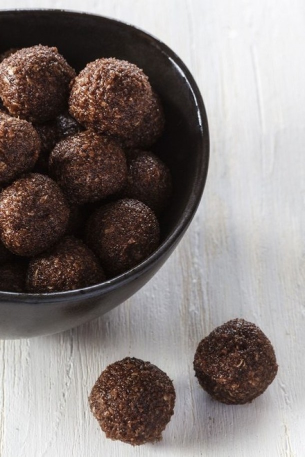 DULCIURI DIN CIOCOLATA MENAJERA