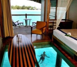 Bungaloul de pe apa din Insulele Mandarine, Bora Bora