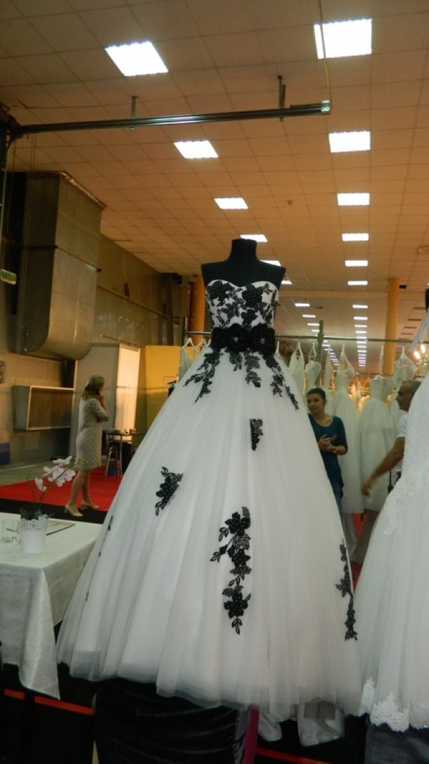 Trendy Bride, 3.400 lei