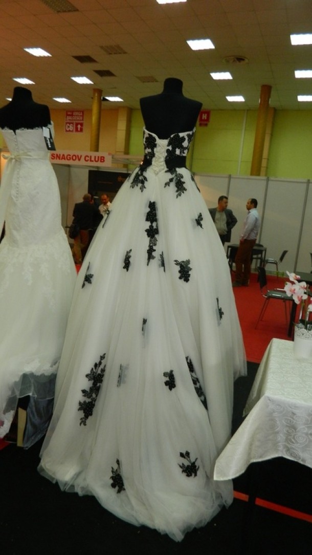 Trendy Bride, 3.400 lei