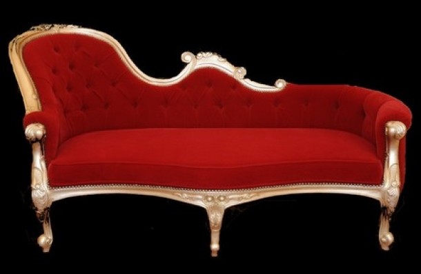 Canapeaua in stil victorian