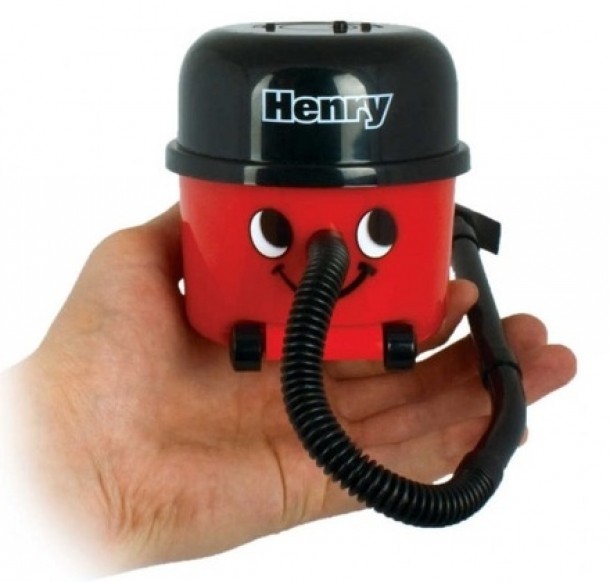 Mini aspirator pentru calculator