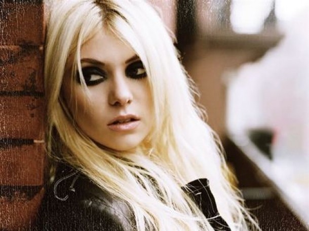 Acum- Cindy Lou Who (Taylor Momsen) - How The Grinch Stole Christmas