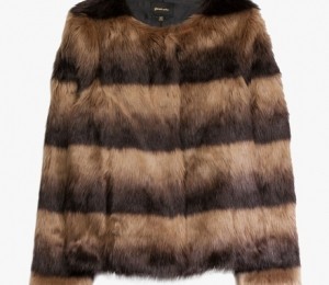 Haina blana Stradivarius, 129,90 lei