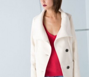 Palton Bershka, 109,90 lei