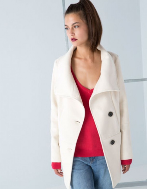 Palton Bershka, 109,90 lei