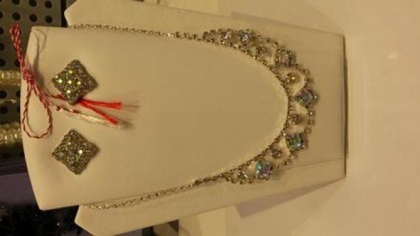 Claire's, Colier 30 lei/ Cercei 18 lei