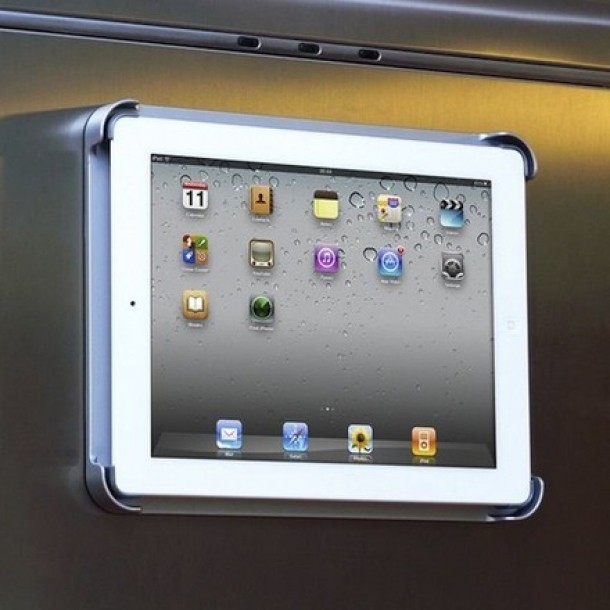 Magnet de frijider pentru iPad