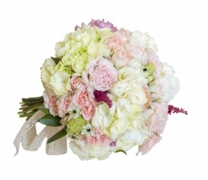 Buchet mireasă din hortesie,  trandafiraşi, astilbe, ornitogalum, frezii, lisianthus, florariamobila.ro - 280 LEI