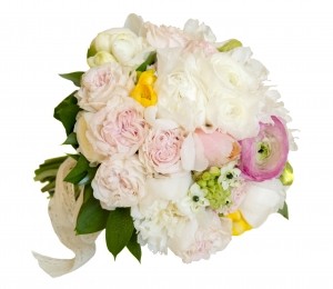 Buchet mireasă din trandafiri,  trandafiraşi,  frezii, ranunculus,  hortesie,  bujori, florariamobila.ro - 300 LEI