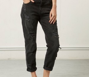 Jeanşi Bershka, 189 lei