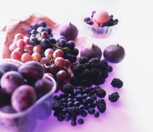 Fructe violet