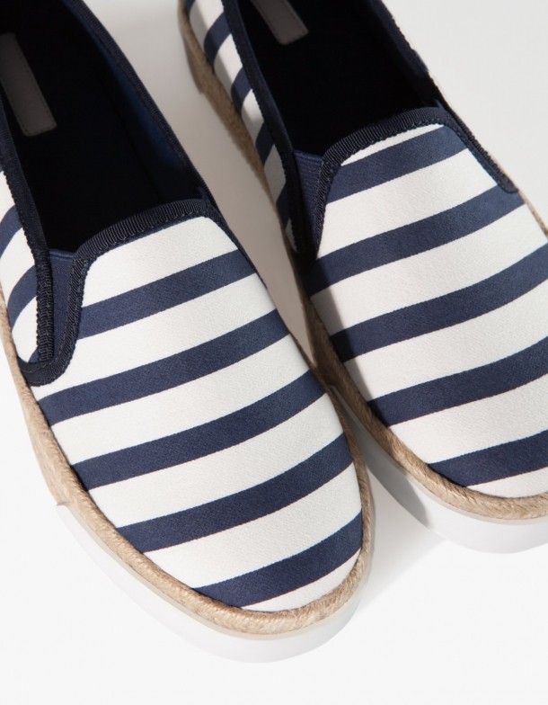 Stradivarius, 149 lei