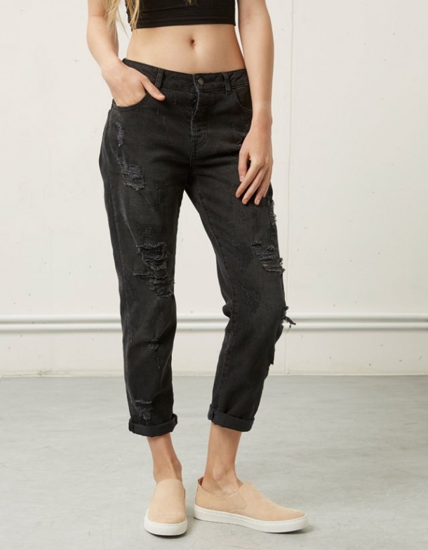 Jeanşi Bershka, 189 lei