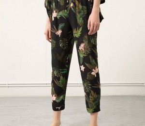 Pantaloni Bershka, 119,99 lei