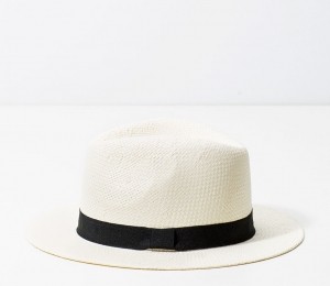 Bershka, 49,90 lei