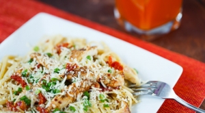 paste cu pui si bacon