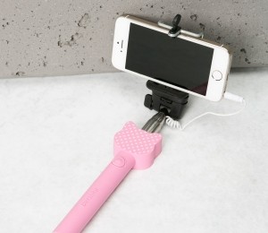Selfie-Stick Bershka, 69,90 lei