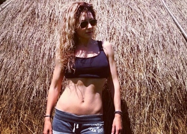 carmen bruma abdomen plat