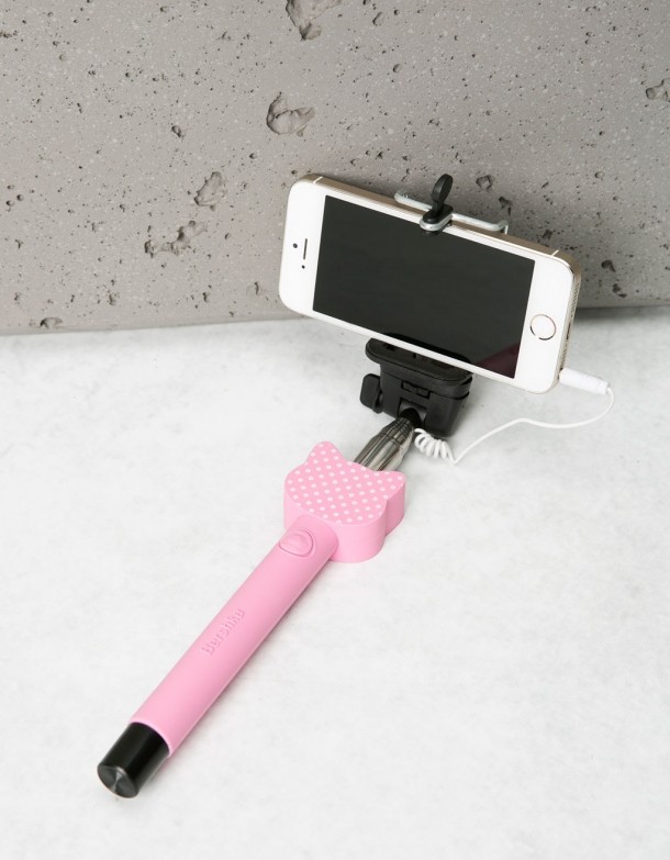 Selfie-Stick Bershka, 69,90 lei