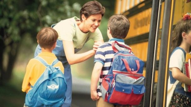 mama copii scoala